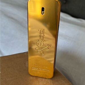 Men’s tester spayed just couple times full bottle